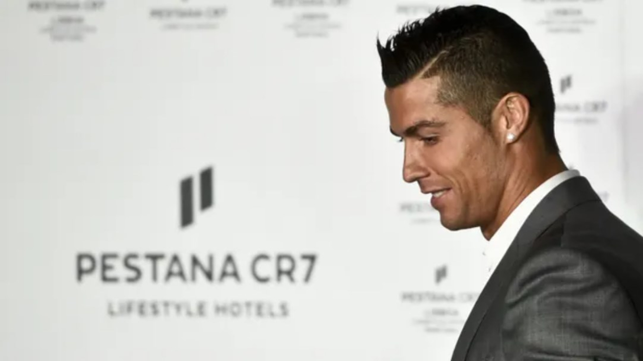 Berapa Banyak Gaji Cristiano Ronaldo Dan Berapa Total Penghasilan & Kekayaan Bintang Juventus Itu?