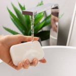 Mengapa Mencuci Tangan Harus Memakai Sabun